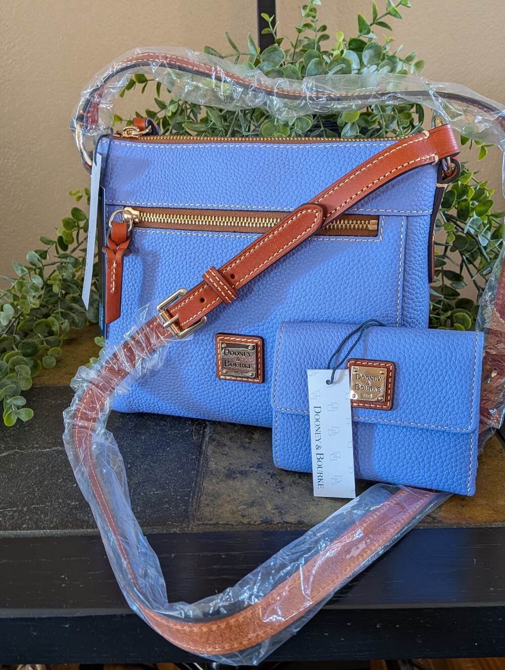 NWT! Dooney & Bourke Pebbled Leather Crossbody & Wallet Set in LAVENDER